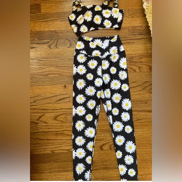 SET! Year of Ours Black and White Floral Activewear Small - Picture 6 of 6